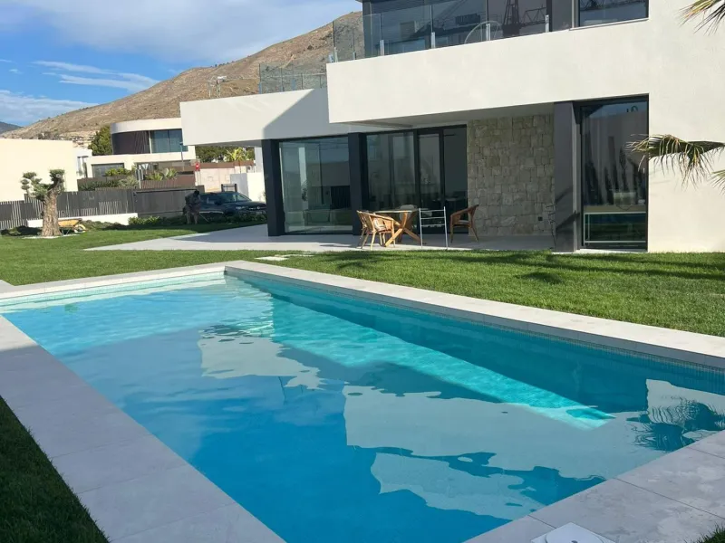 VILLA AVAILABLE FOR LONG-TERM RENTAL FROM 1 SEPTEMBER