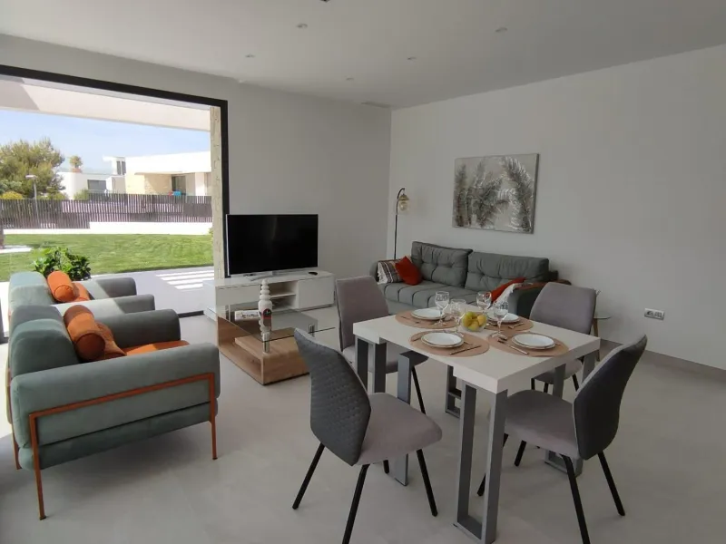 VILLA AVAILABLE FOR LONG-TERM RENTAL FROM 1 SEPTEMBER