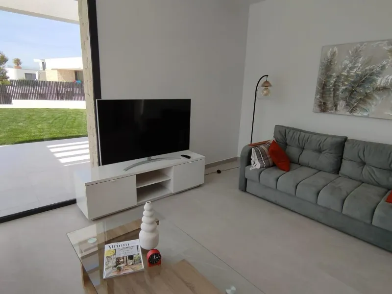 VILLA AVAILABLE FOR LONG-TERM RENTAL FROM 1 SEPTEMBER