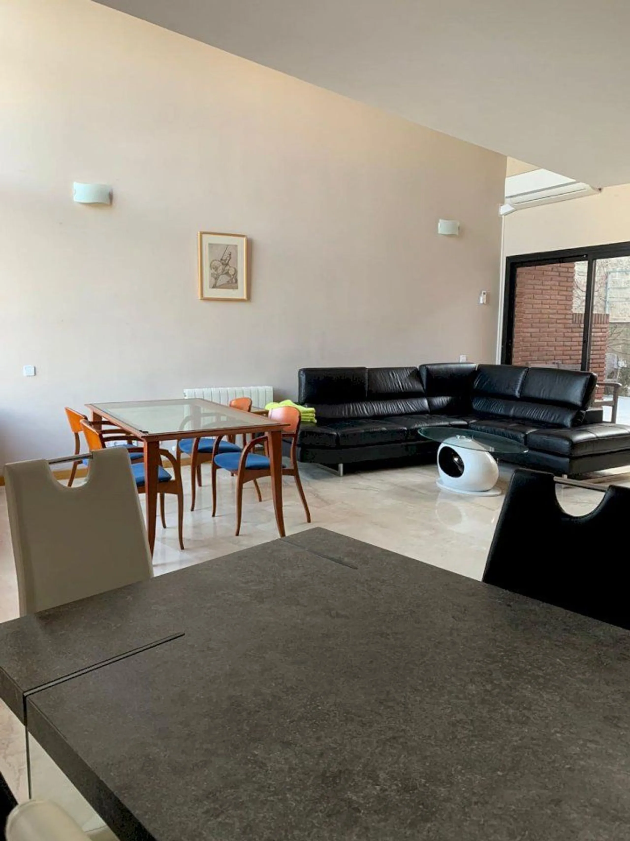 Casa moderna y luminosa con piscina en Montemar, Castelldefels