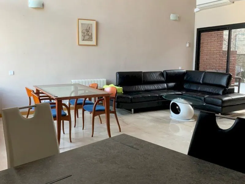 Casa moderna y luminosa con piscina en Montemar, Castelldefels