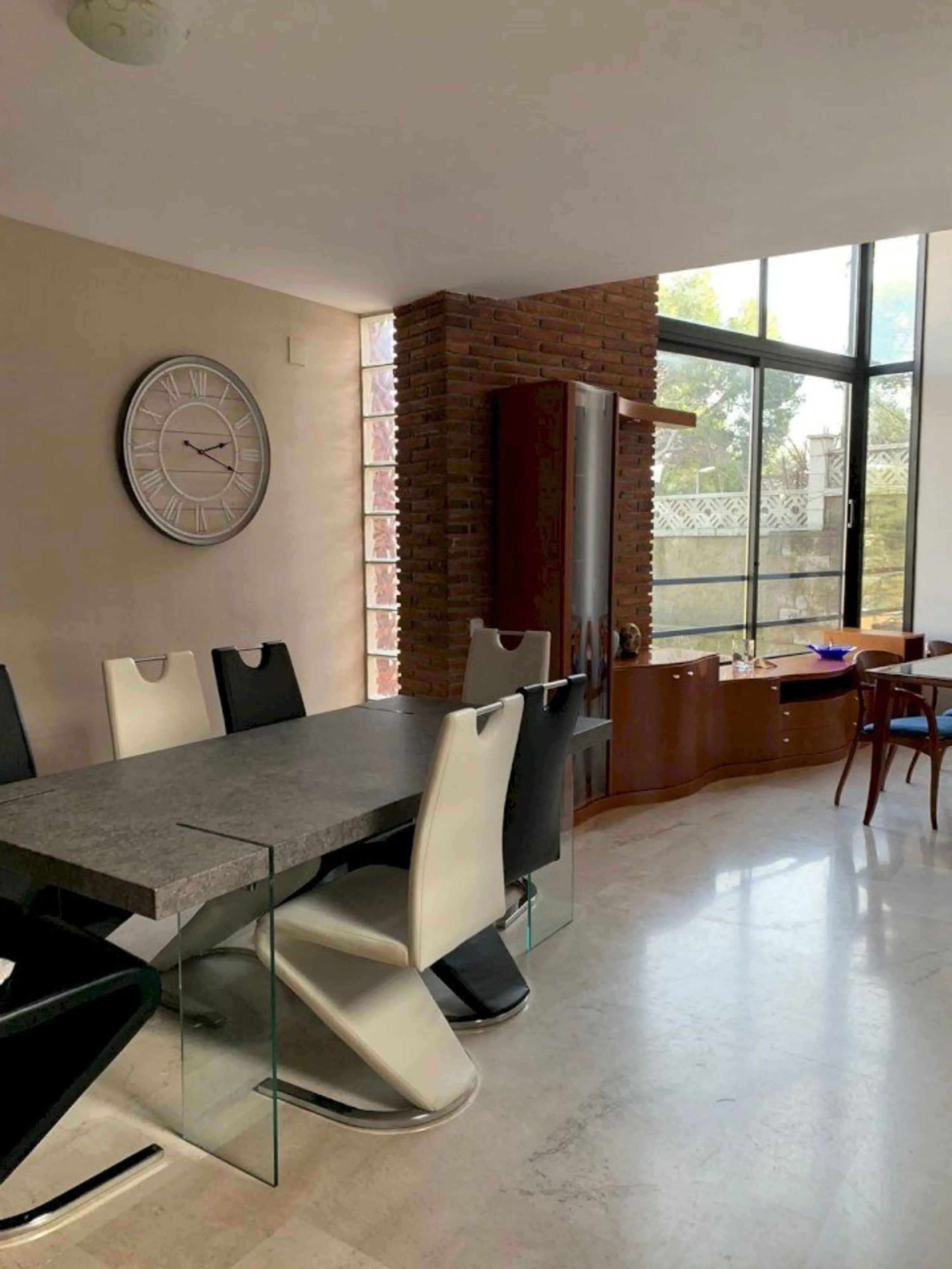 Casa moderna y luminosa con piscina en Montemar, Castelldefels