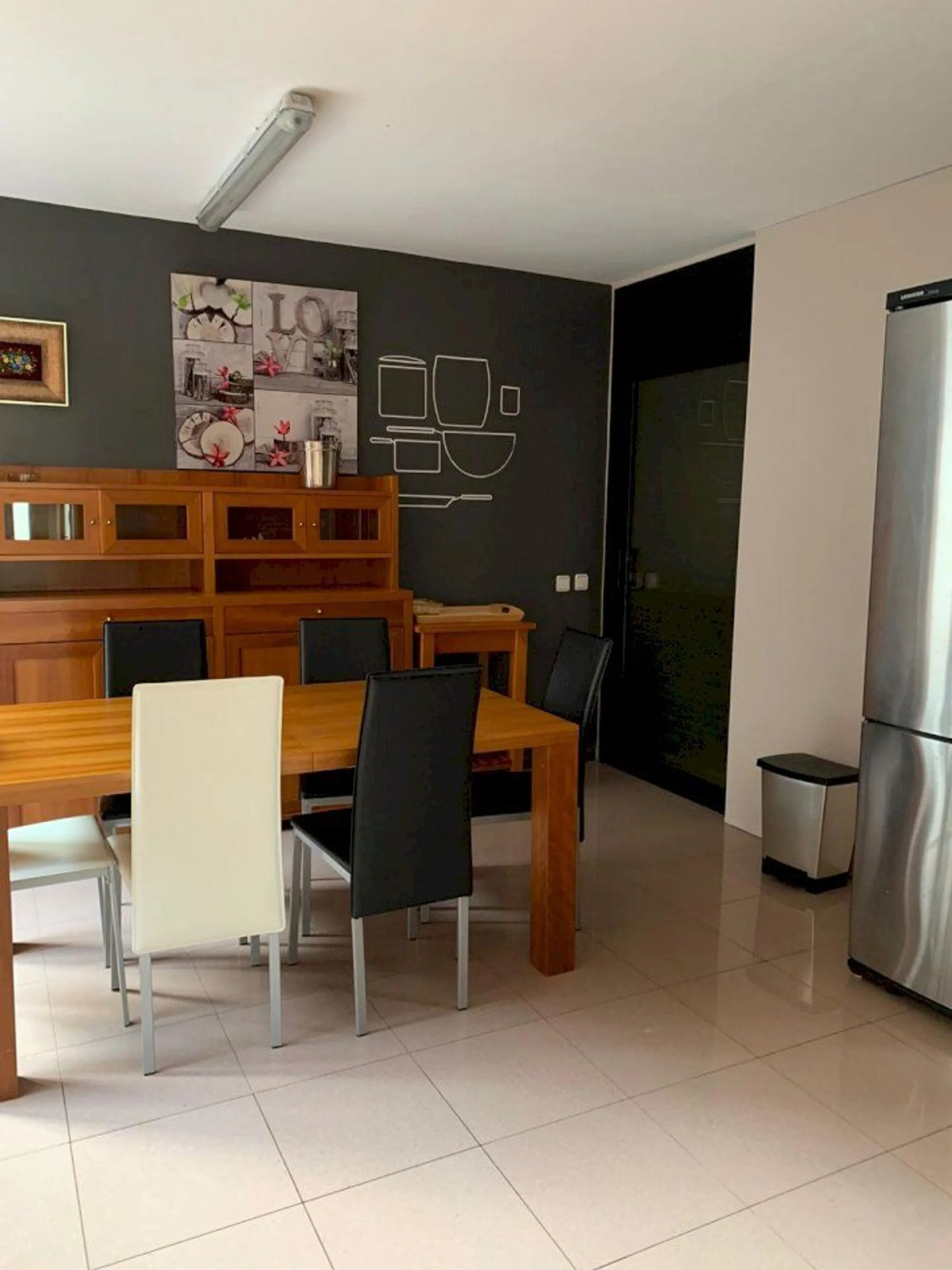 Casa moderna y luminosa con piscina en Montemar, Castelldefels