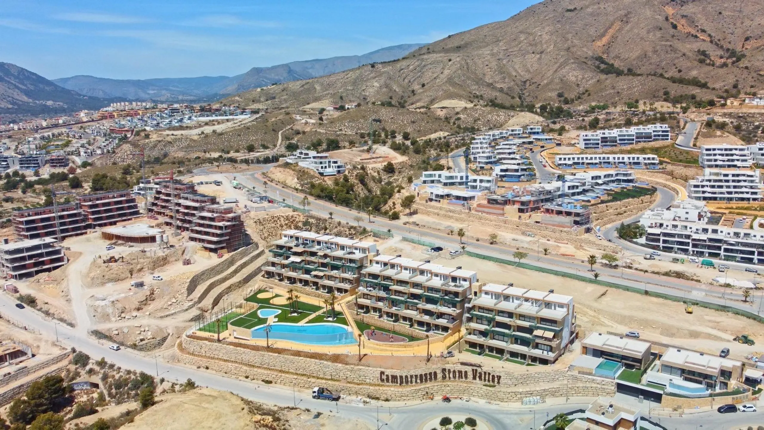 New spacious duplex in Finestrat.