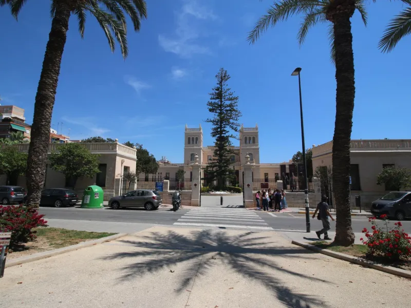EDIFICIO EN VENTA EN ALICANTE - PLA DEL BON REPOS