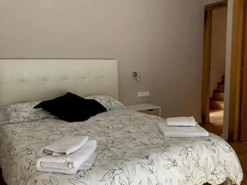 Casa moderna y luminosa con piscina en Montemar, Castelldefels