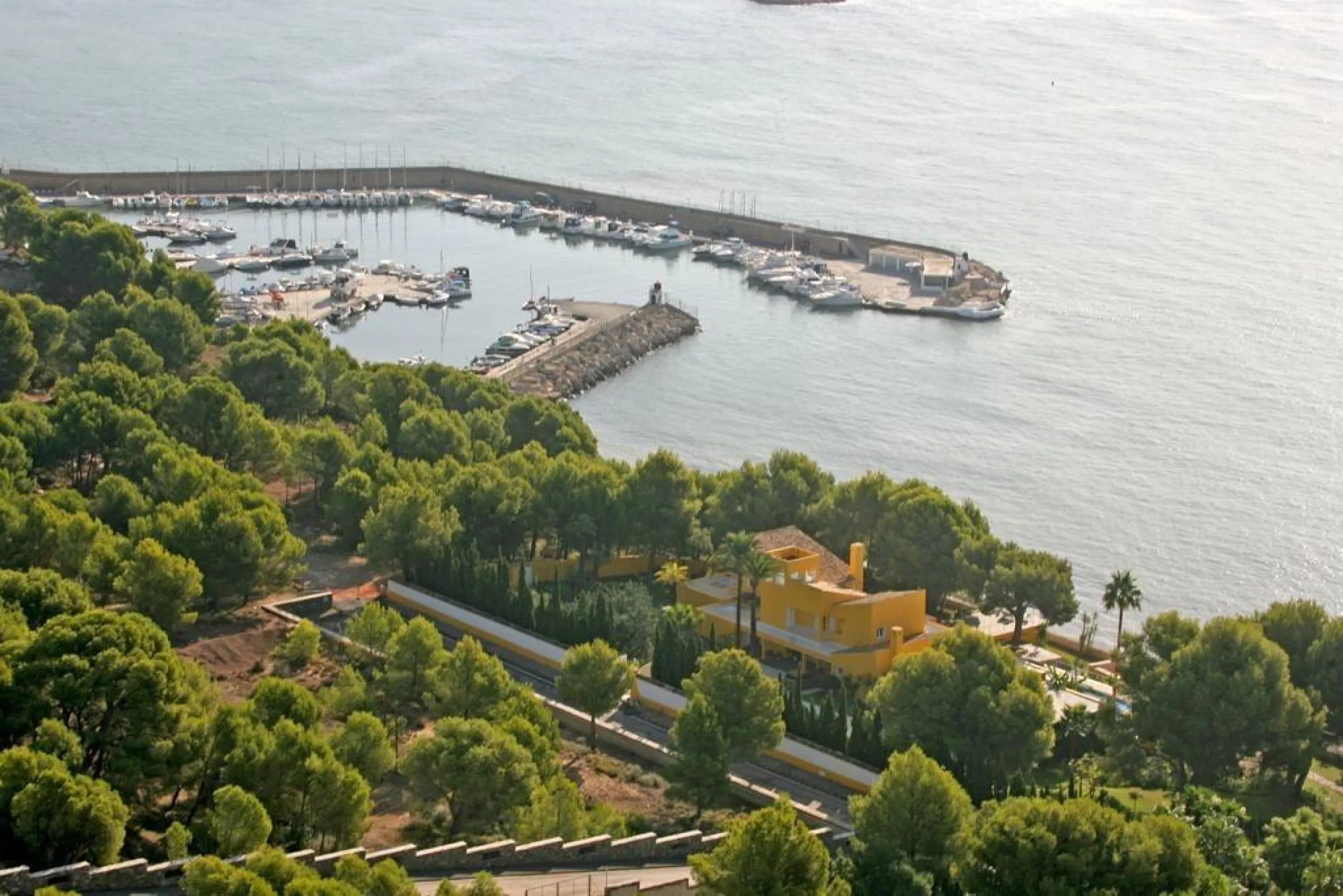 Villa de lujo con acceso directo al mar