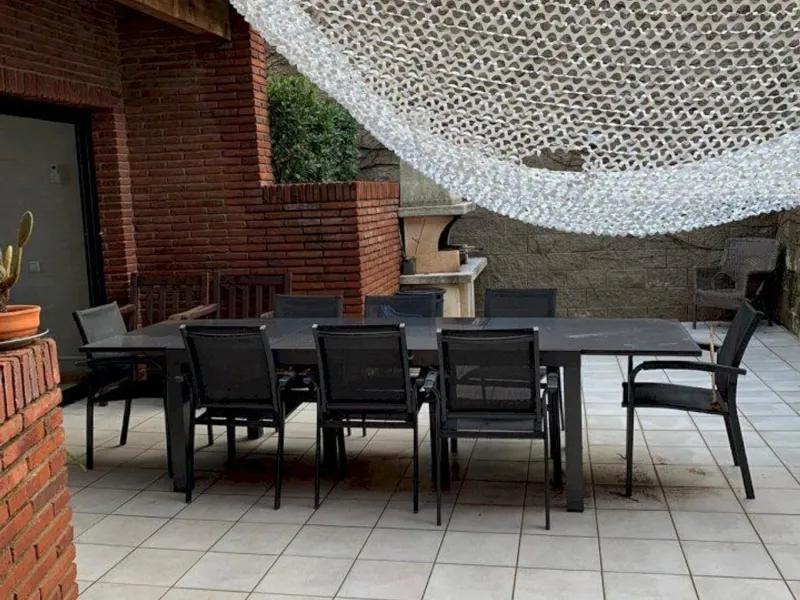 Casa moderna y luminosa con piscina en Montemar, Castelldefels