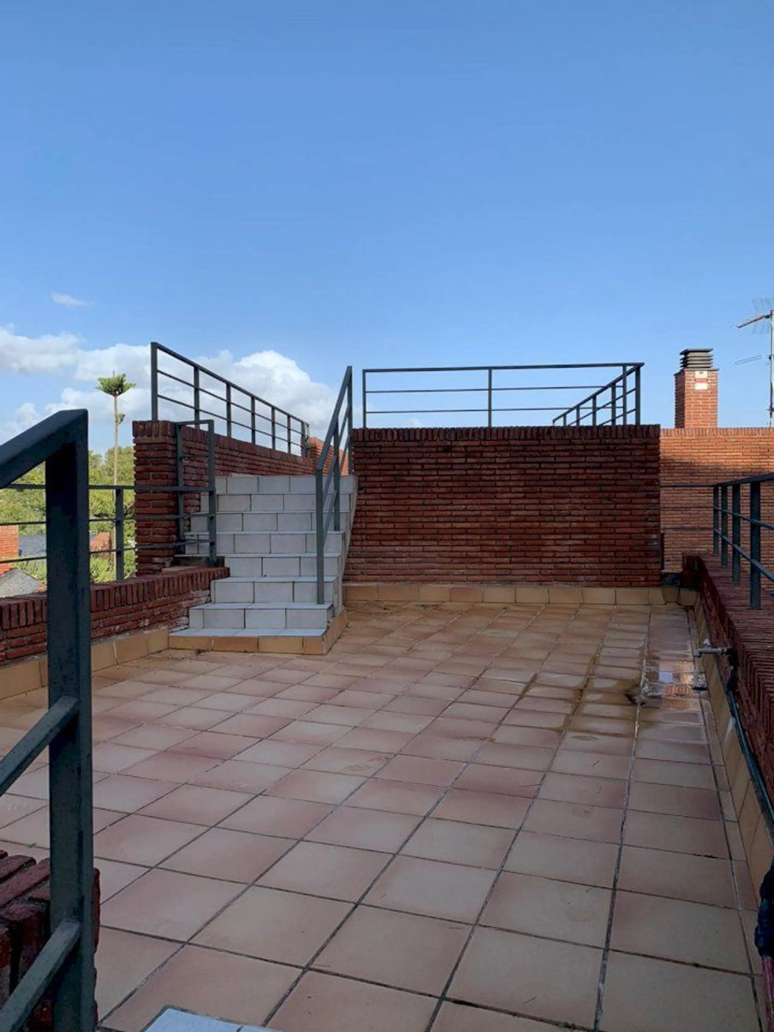 Casa moderna y luminosa con piscina en Montemar, Castelldefels