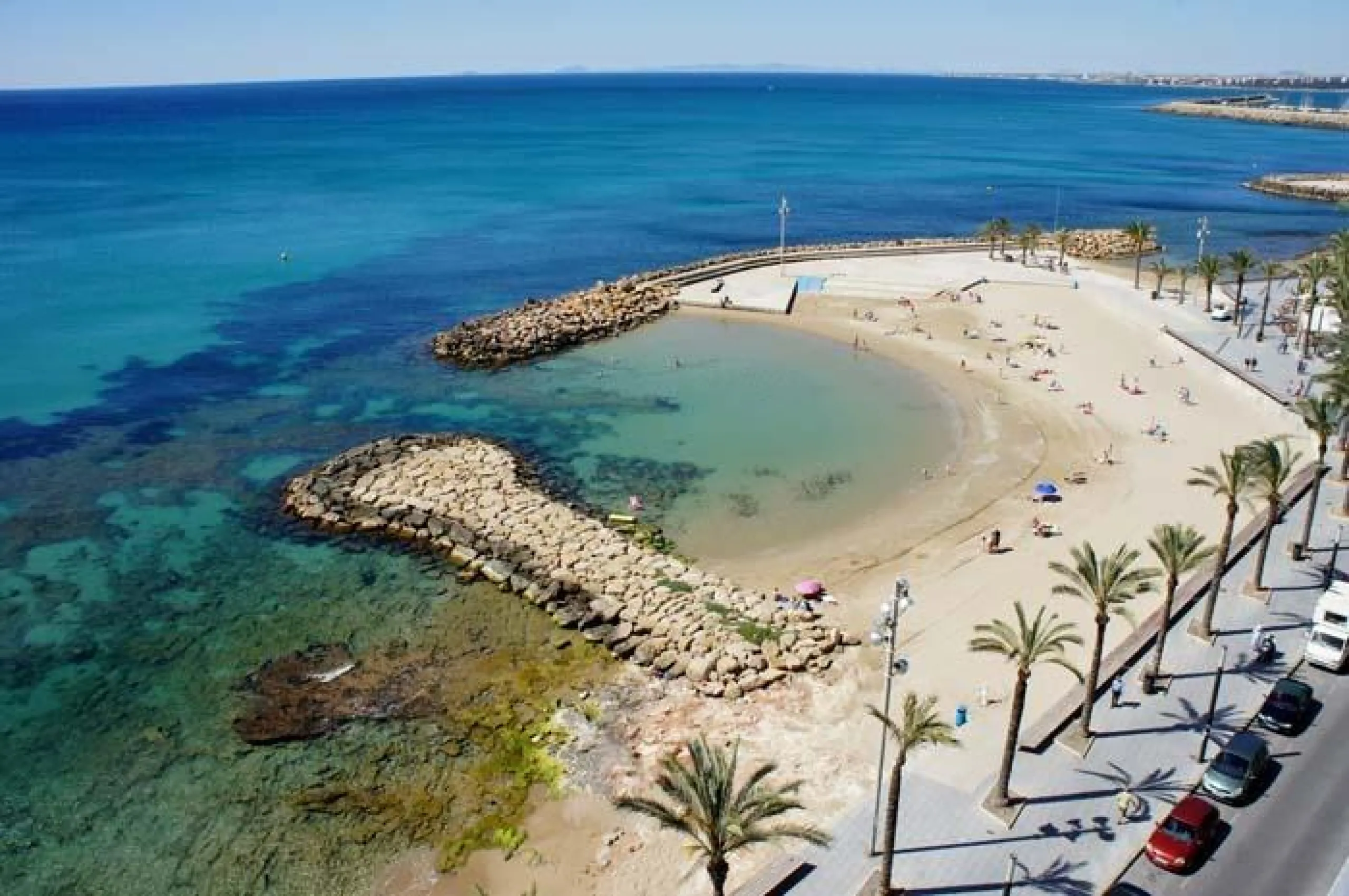 APARTAMENTOS Y ÁTICOS DE OBRA NUEVA CERCA DE LA PLAYA EN TORREVIEJA