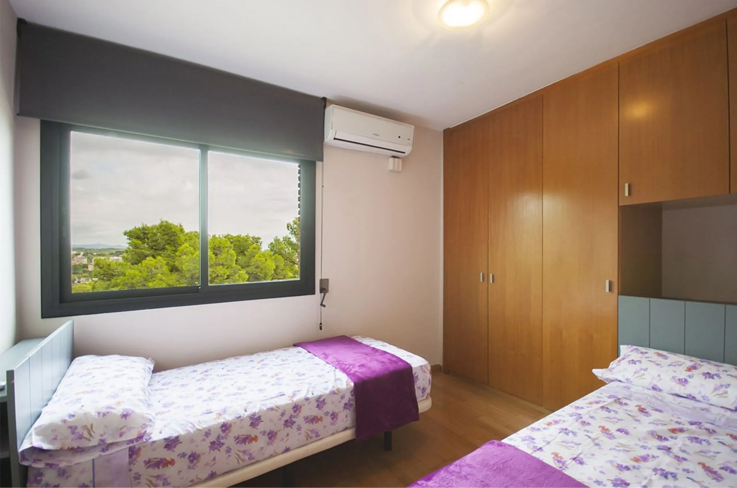 Casa moderna y luminosa con piscina en Montemar, Castelldefels