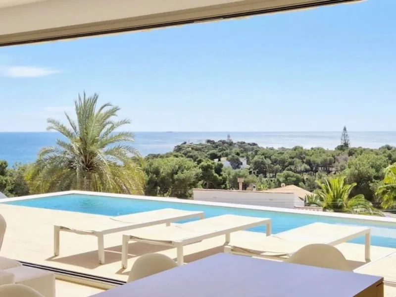 Villas modernas y exclusivas con vistas al mar en Castelldefels, Barcelona