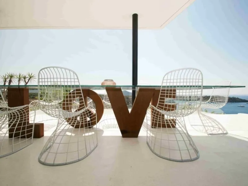 Modern and exclusive villas with sea views in Castelldefels, Barcelona