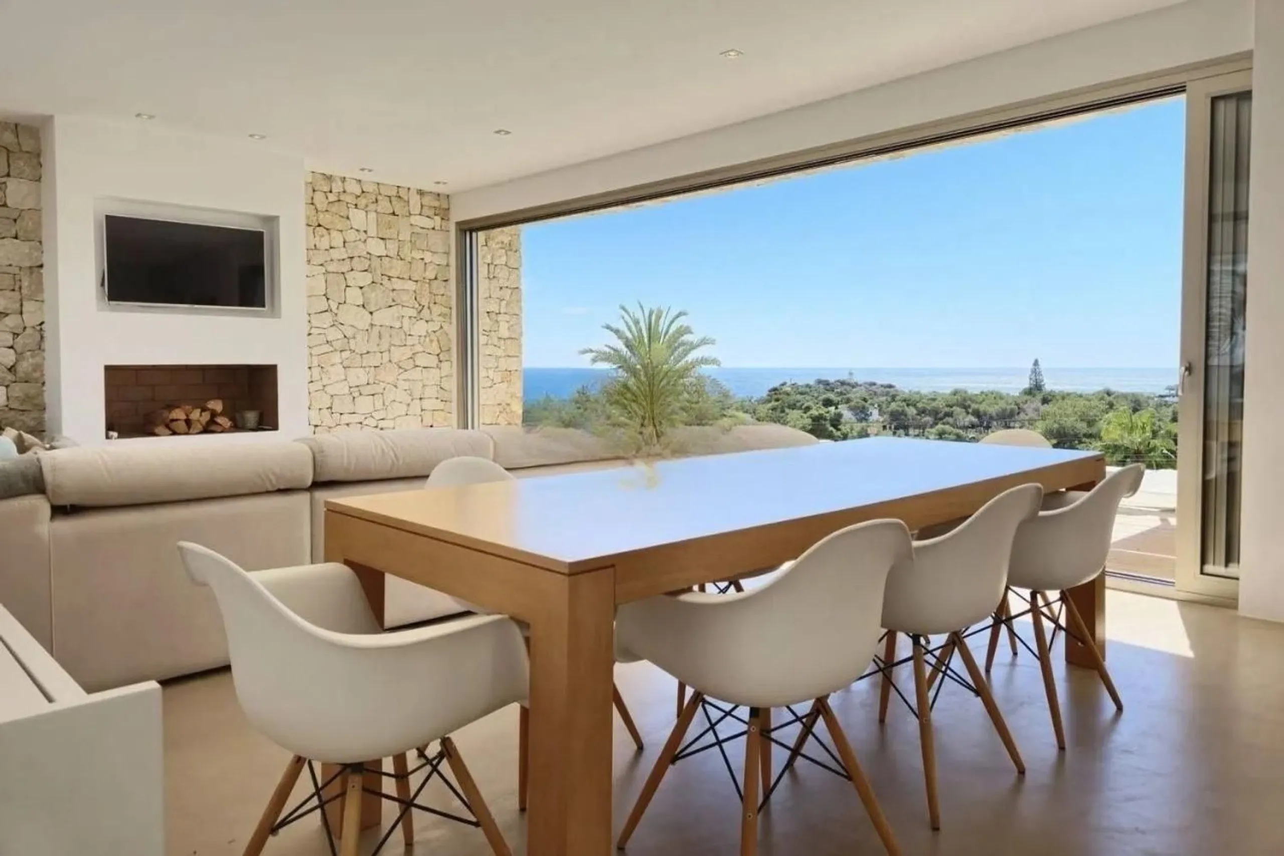 Modern and exclusive villas with sea views in Castelldefels, Barcelona