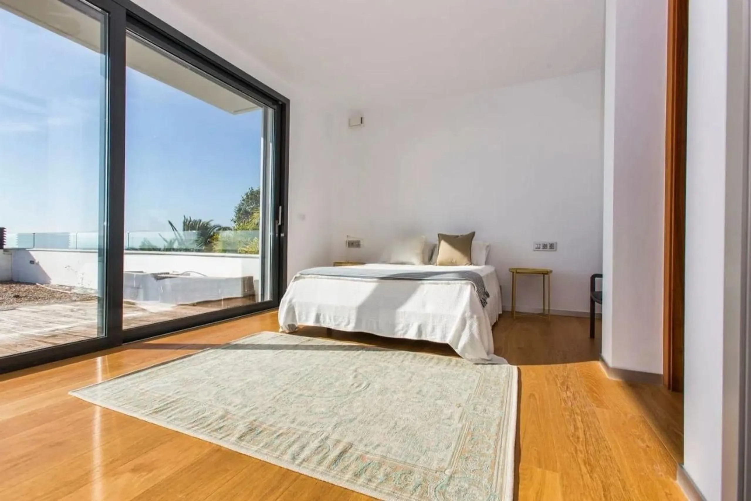 Modern and exclusive villas with sea views in Castelldefels, Barcelona