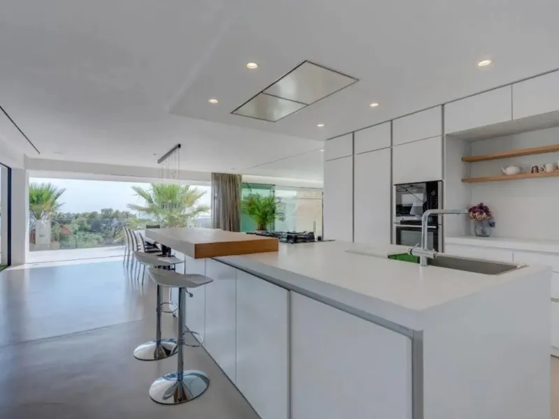 Modern and exclusive villas with sea views in Castelldefels, Barcelona
