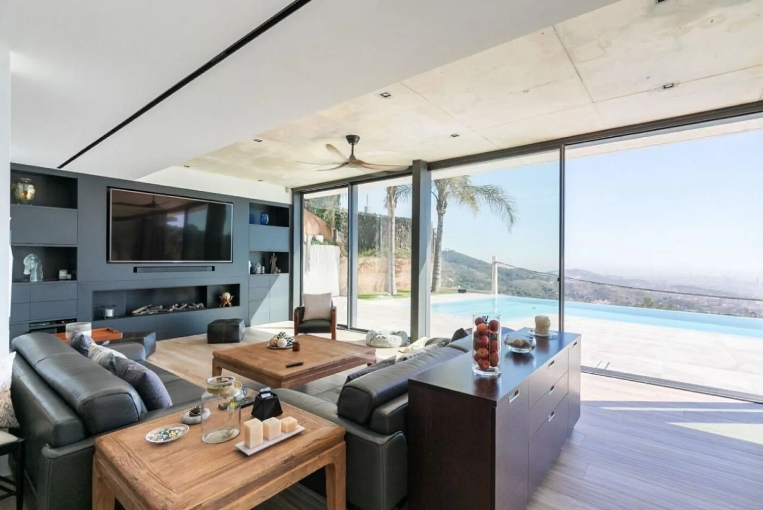 Modern and exclusive villas with sea views in Castelldefels, Barcelona