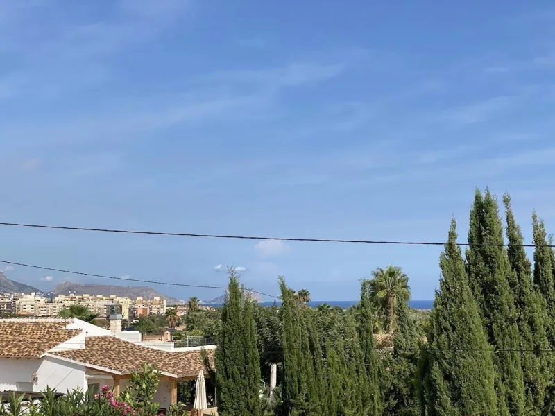 LOVELY VILLA IN ALFAS DEL PI