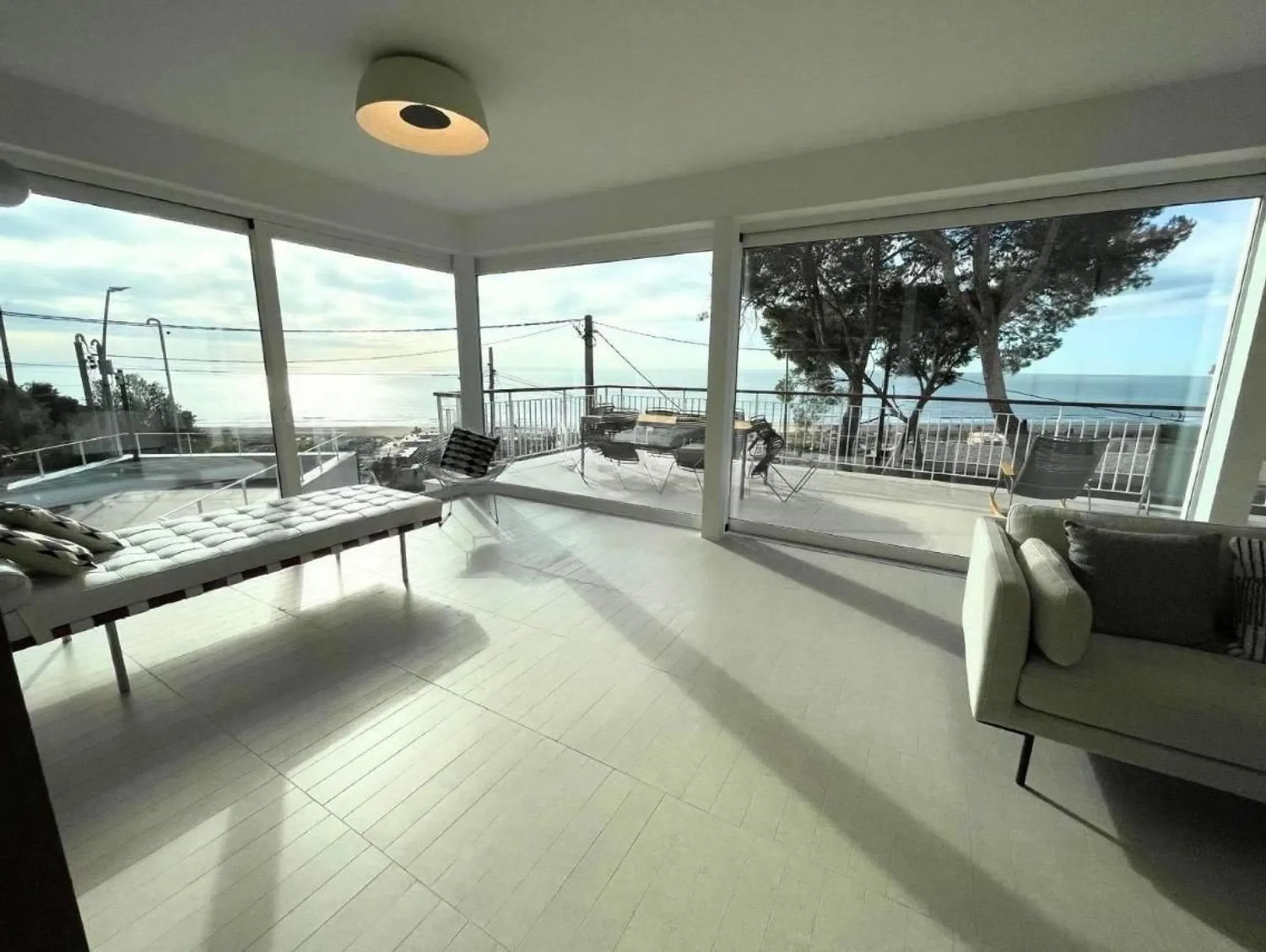 Modern and exclusive villas with sea views in Castelldefels, Barcelona