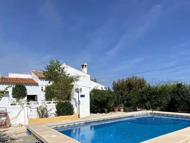 LOVELY VILLA IN ALFAS DEL PI