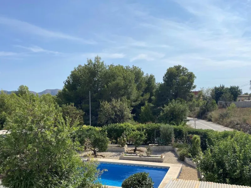 LOVELY VILLA IN ALFAS DEL PI
