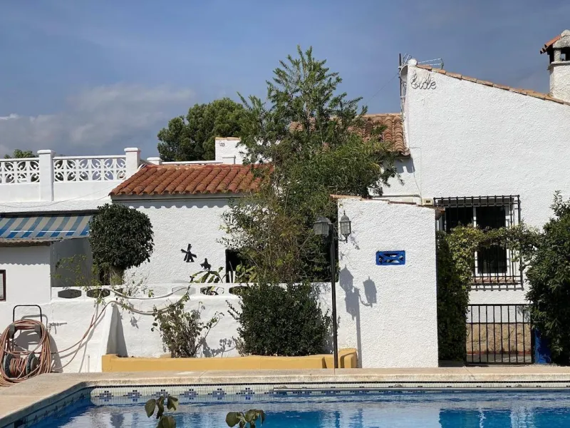 LOVELY VILLA IN ALFAS DEL PI