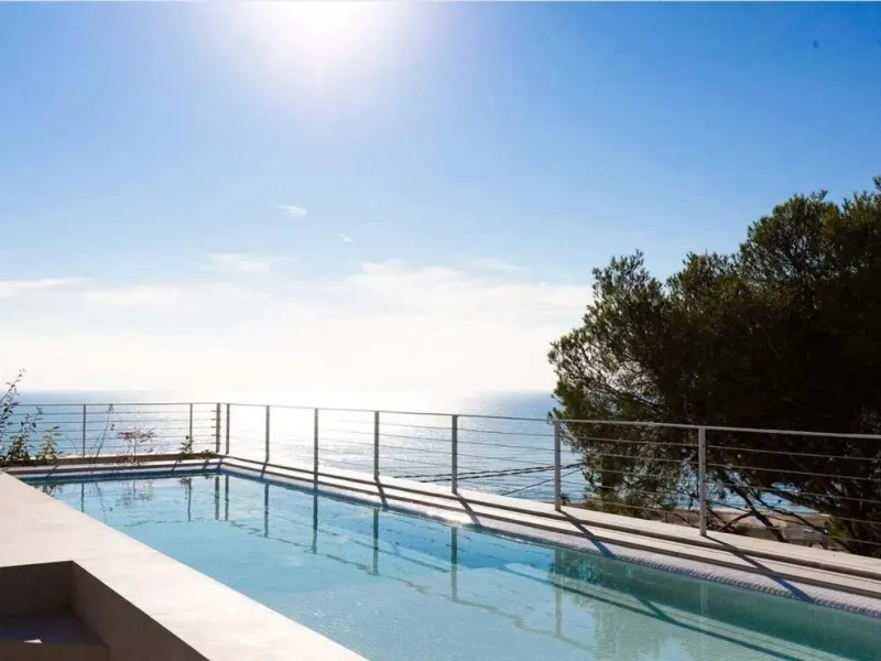Modern and exclusive villas with sea views in Castelldefels, Barcelona