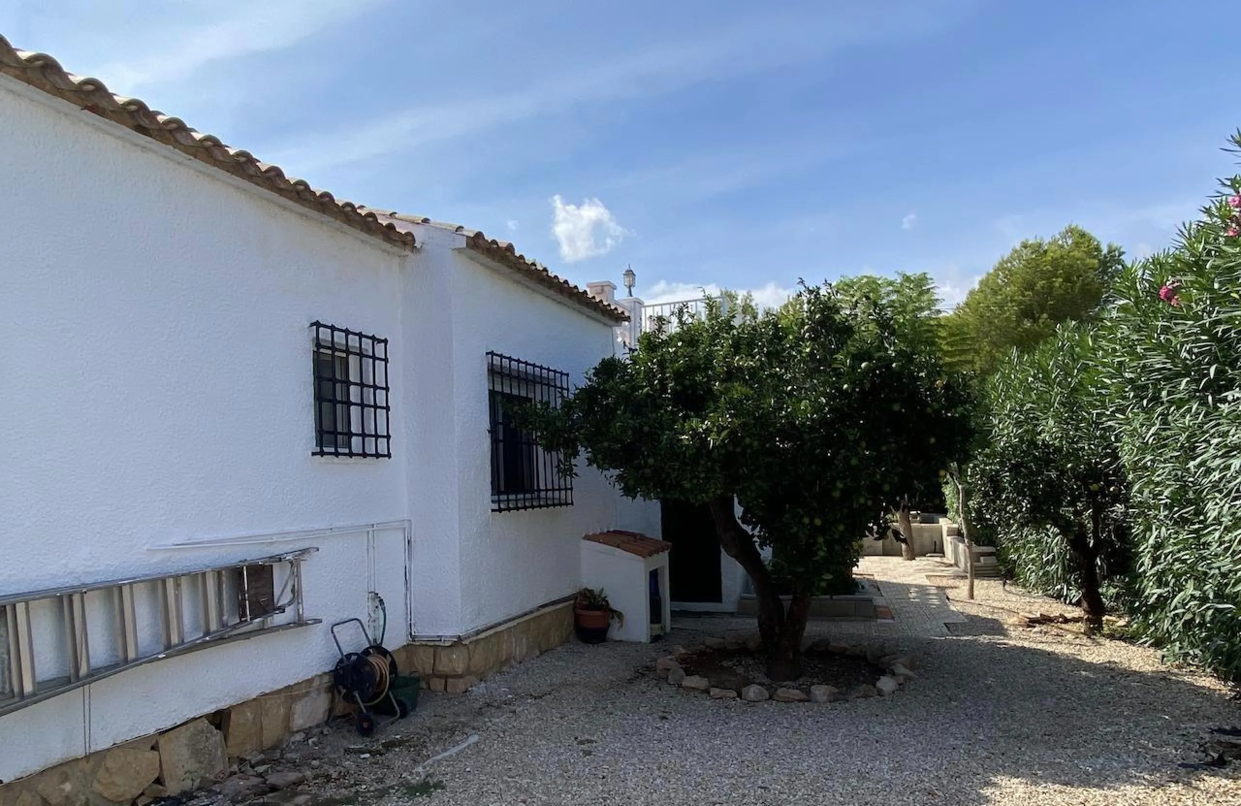 LOVELY VILLA IN ALFAS DEL PI