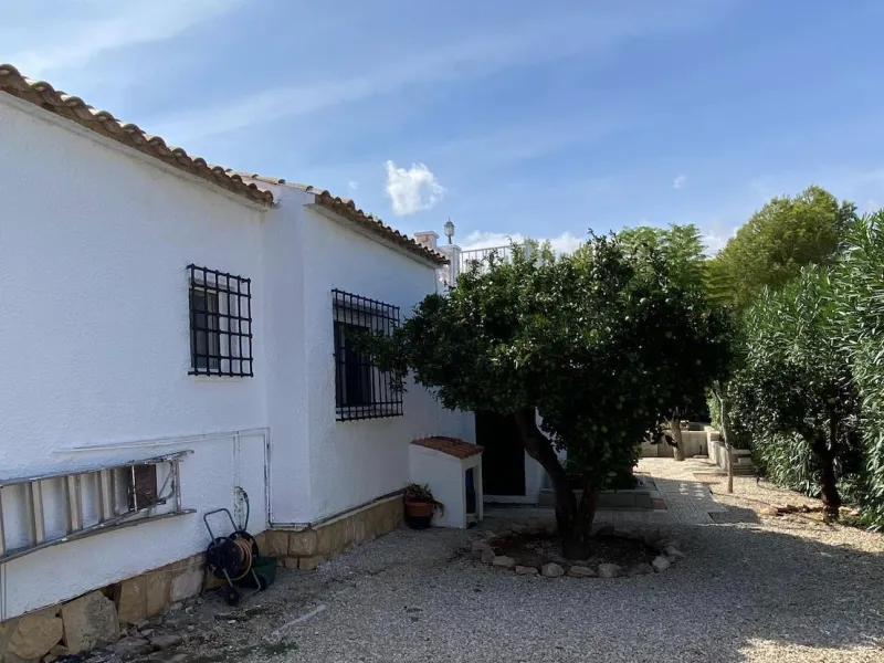 LOVELY VILLA IN ALFAS DEL PI