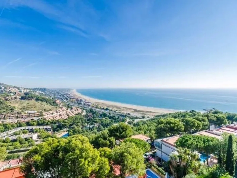 Modern and exclusive villas with sea views in Castelldefels, Barcelona