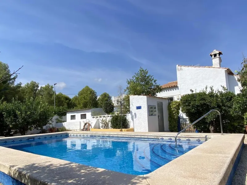 LOVELY VILLA IN ALFAS DEL PI