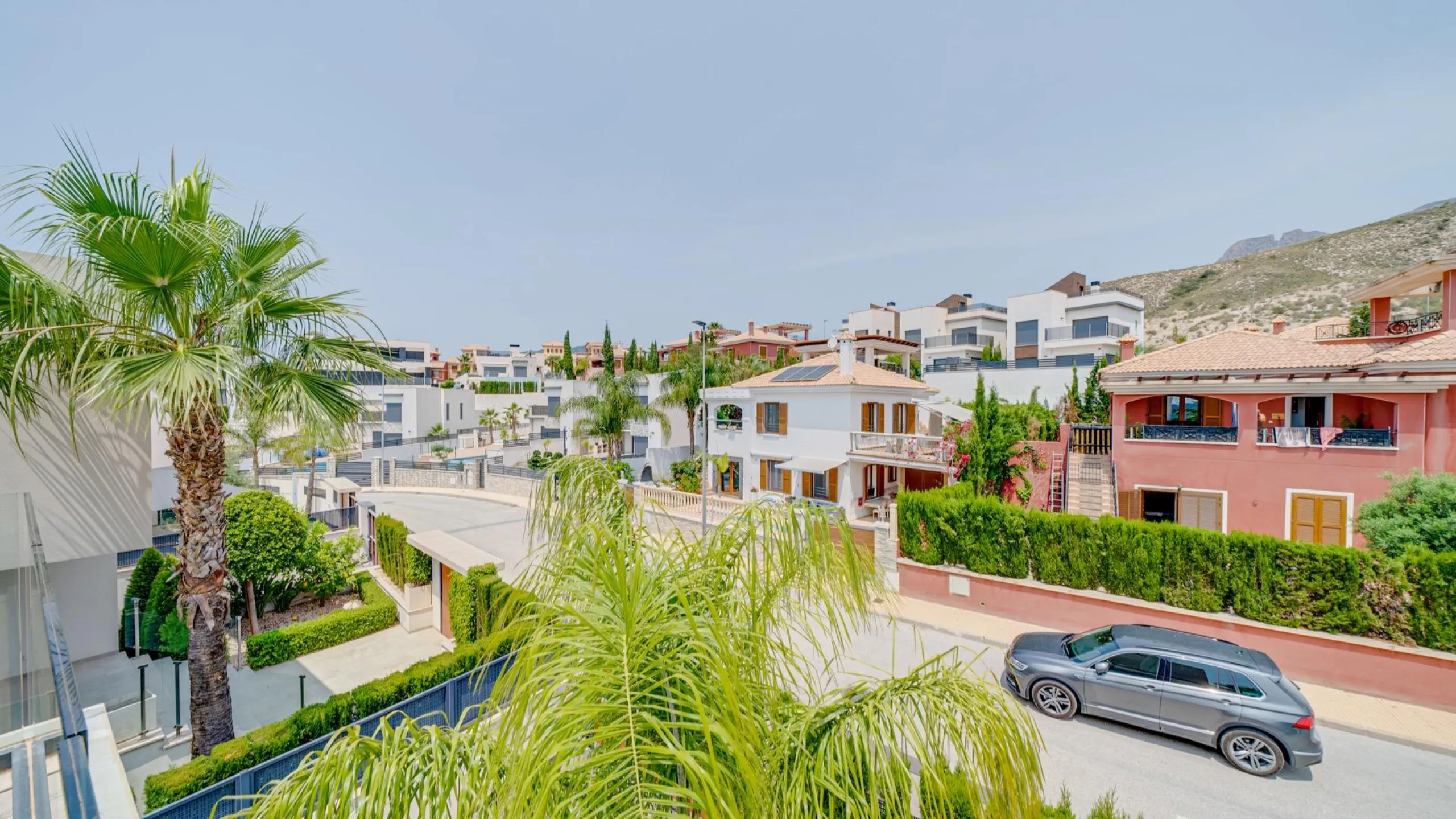 LUXURY VILLA FOR A LARGE FAMILY IN FINESTRAT