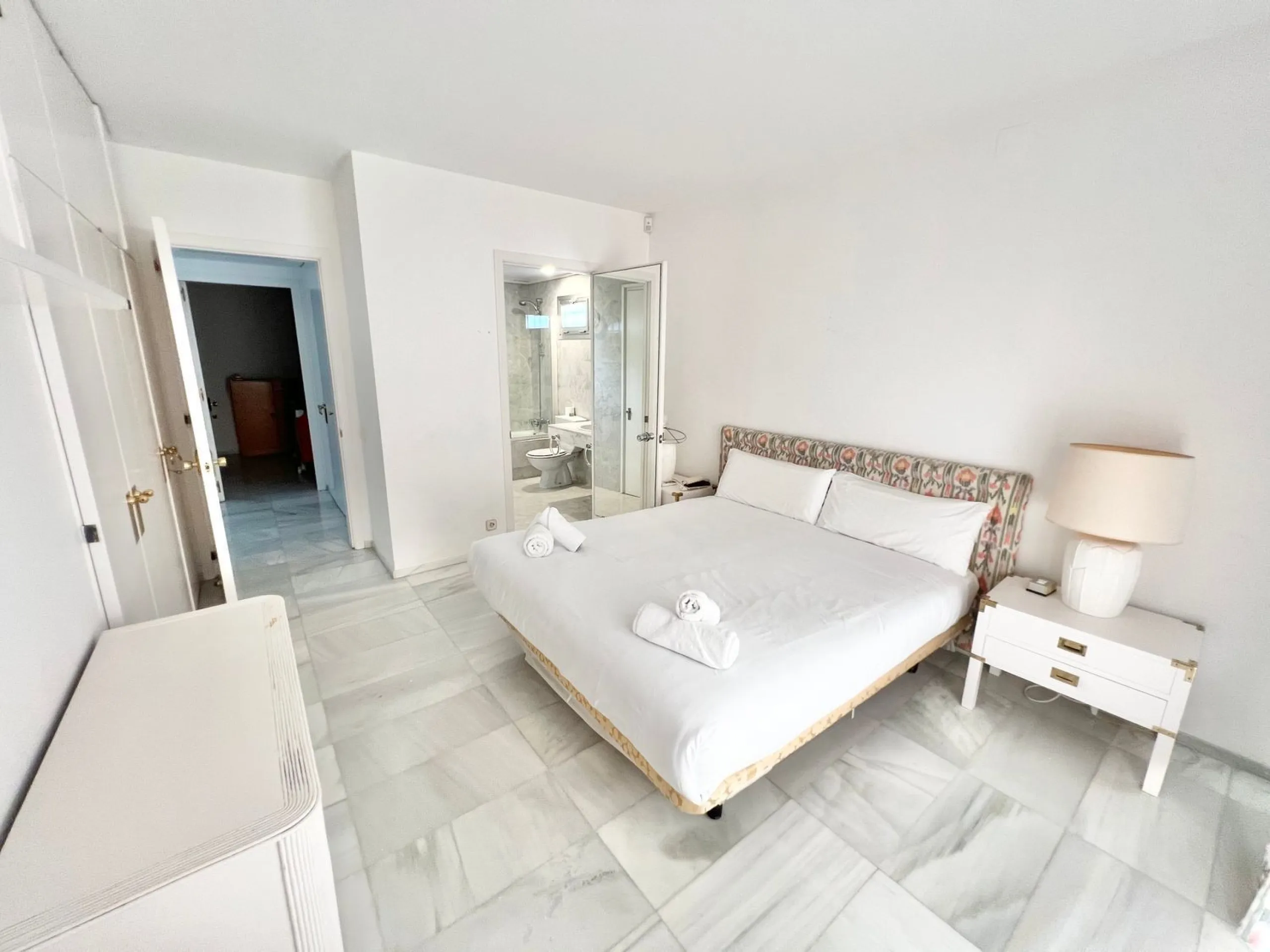 Villa exclusiva y privada con vistas al mar en Bellamar, Castelldefels