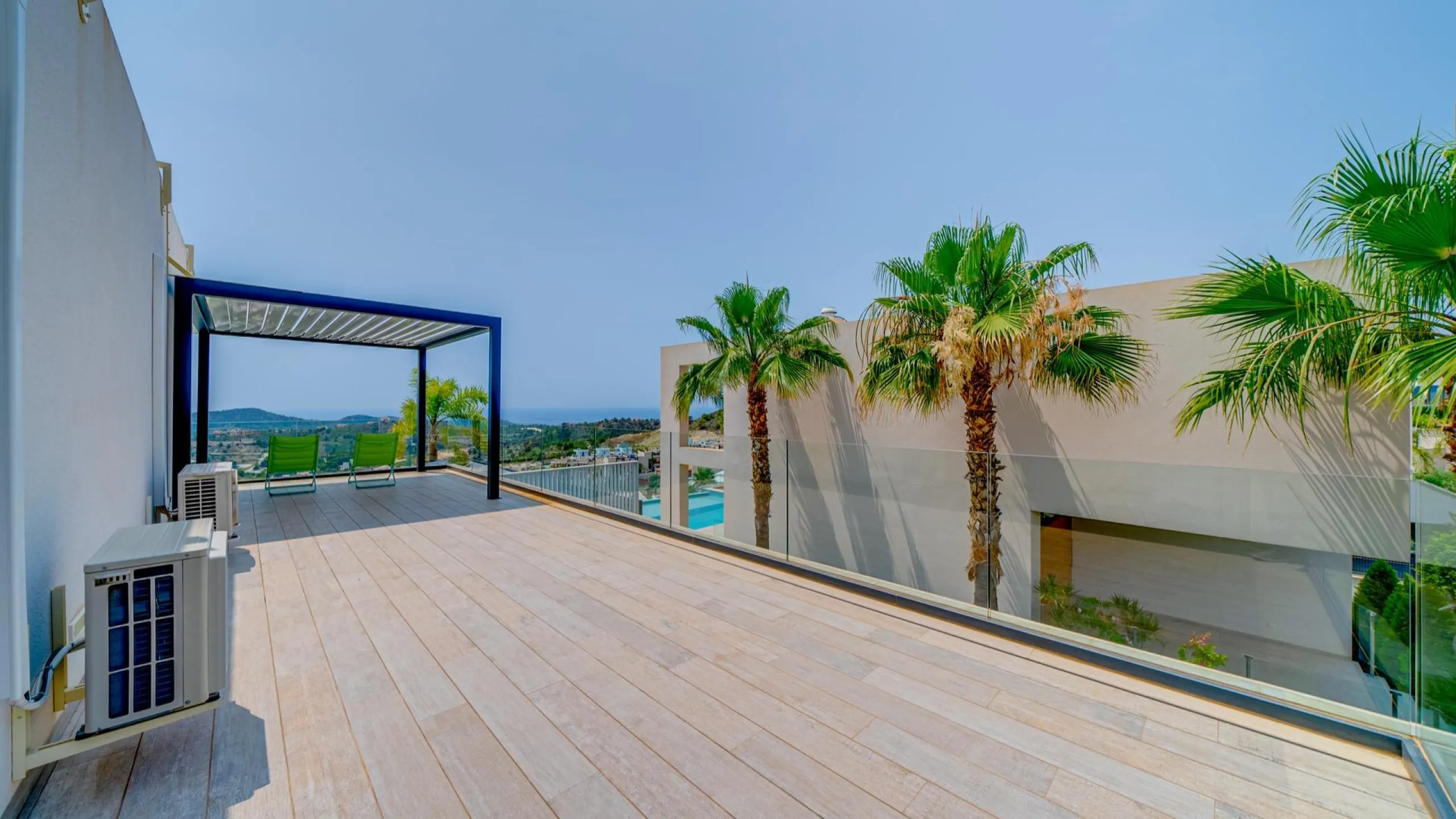 LUXURY VILLA FOR A LARGE FAMILY IN FINESTRAT