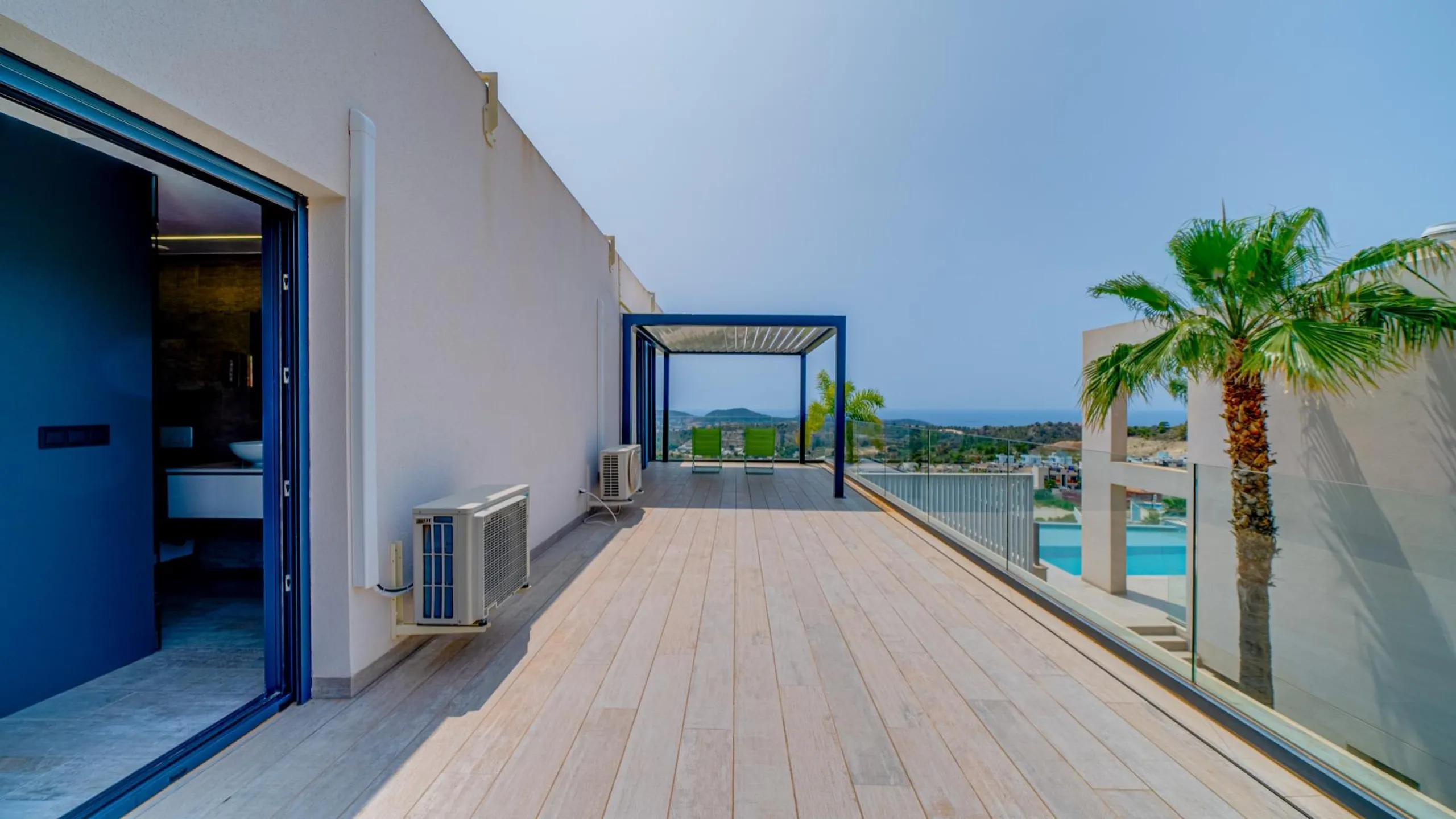 LUXURY VILLA FOR A LARGE FAMILY IN FINESTRAT