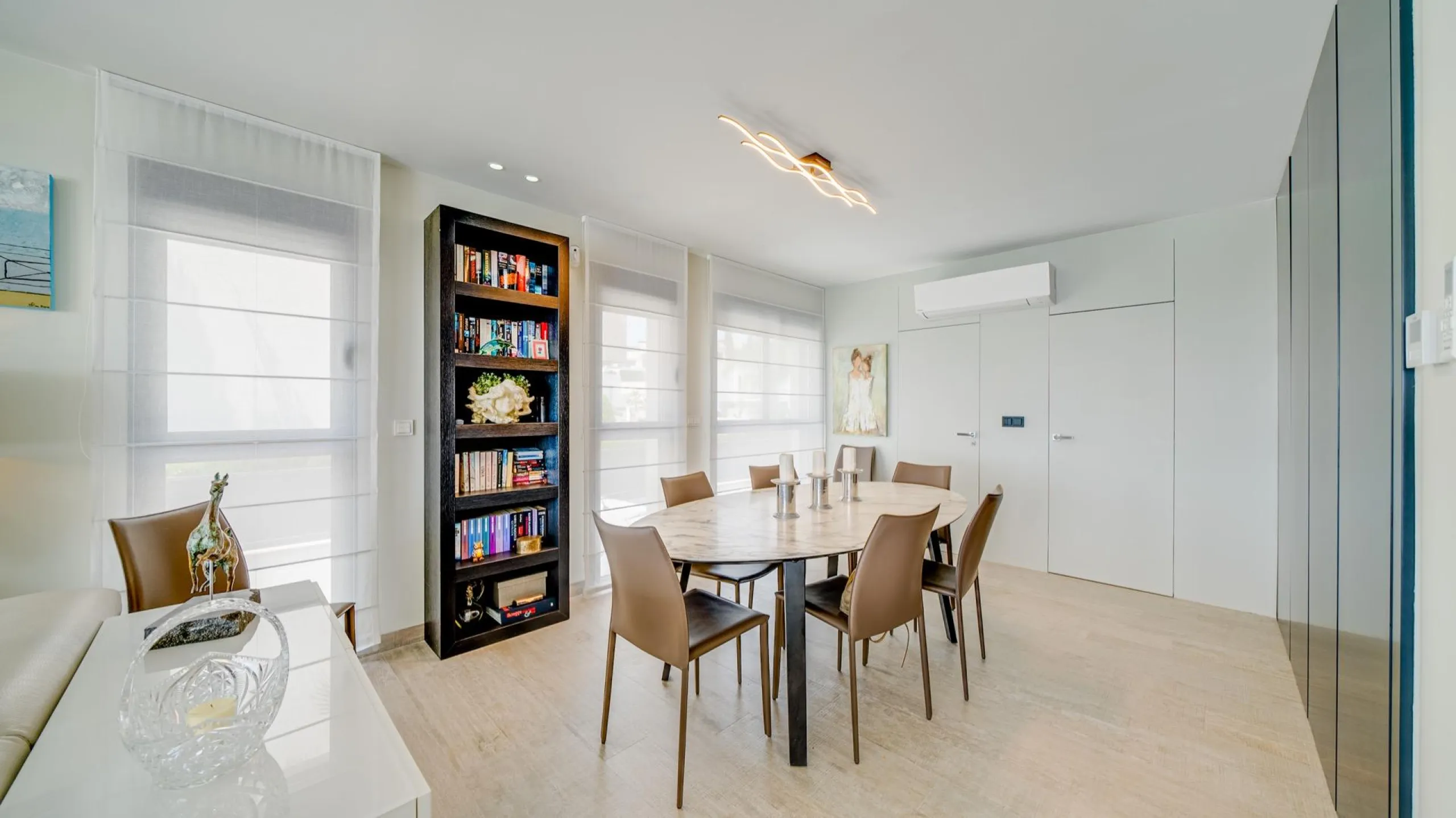 LUXURY VILLA FOR A LARGE FAMILY IN FINESTRAT