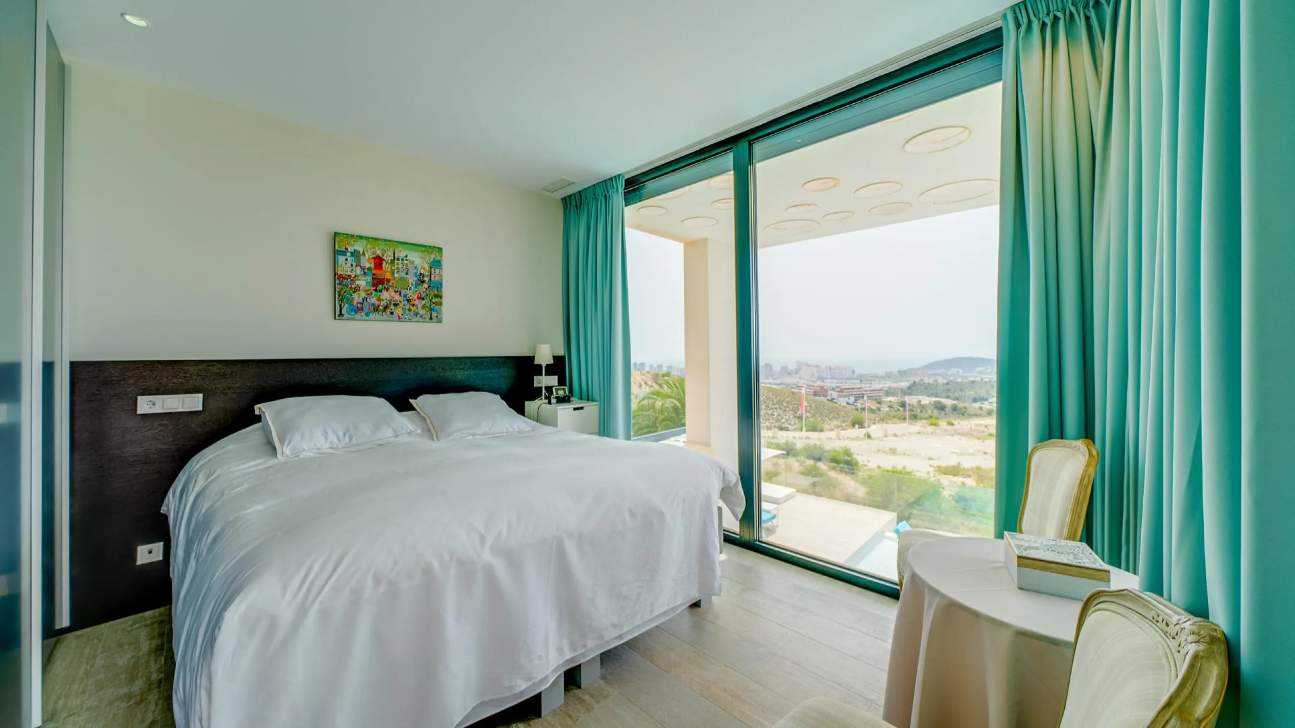 LUXURY VILLA FOR A LARGE FAMILY IN FINESTRAT