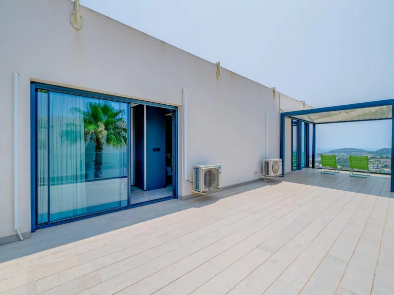 LUXURY VILLA FOR A LARGE FAMILY IN FINESTRAT