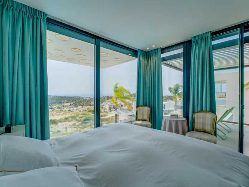 LUXURY VILLA FOR A LARGE FAMILY IN FINESTRAT