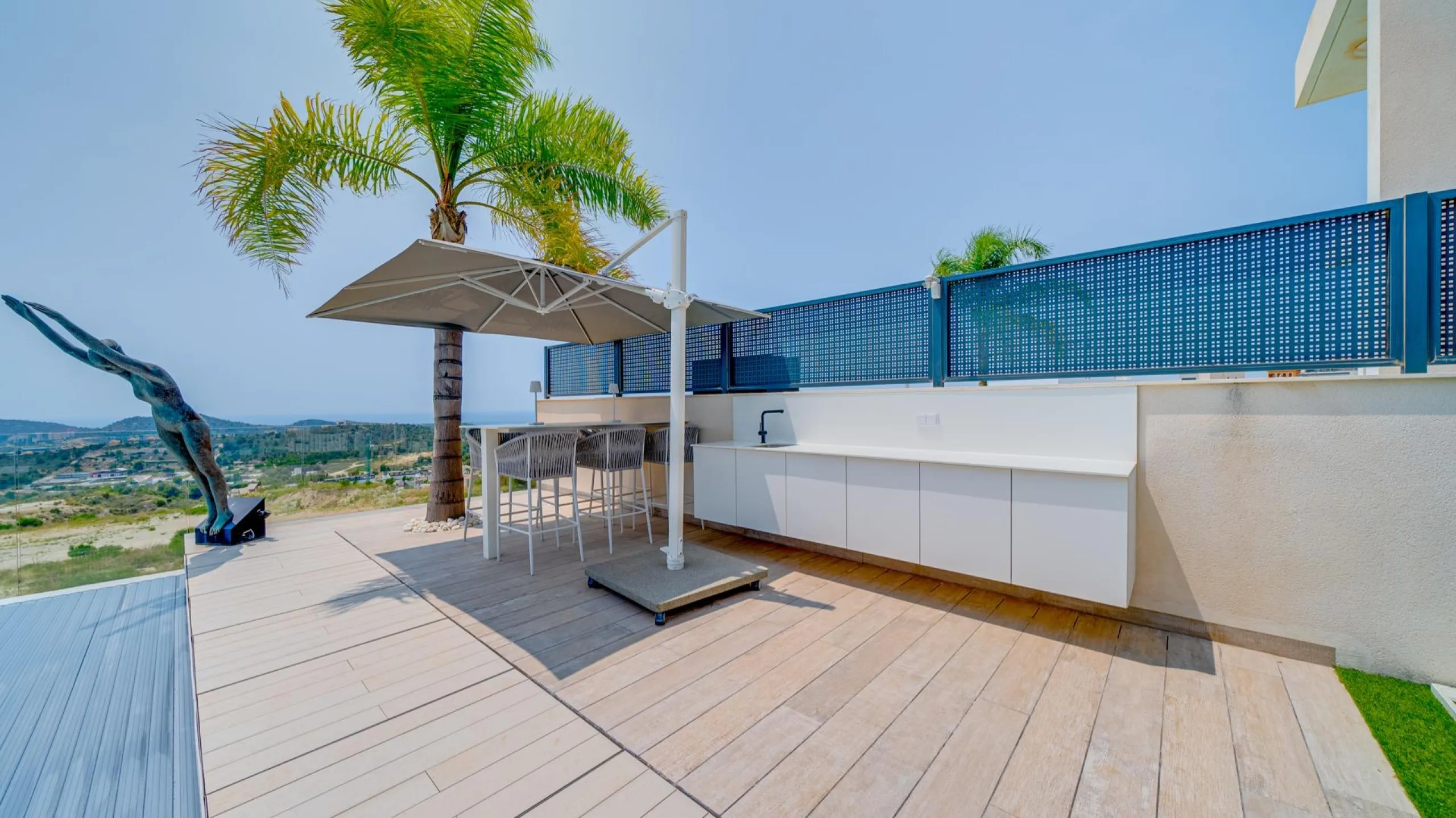 LUXURY VILLA FOR A LARGE FAMILY IN FINESTRAT