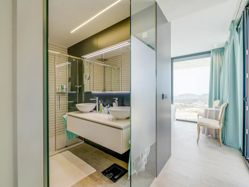 LUXURY VILLA FOR A LARGE FAMILY IN FINESTRAT