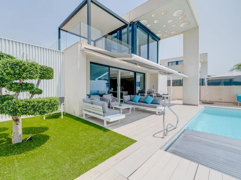 LUXURY VILLA FOR A LARGE FAMILY IN FINESTRAT