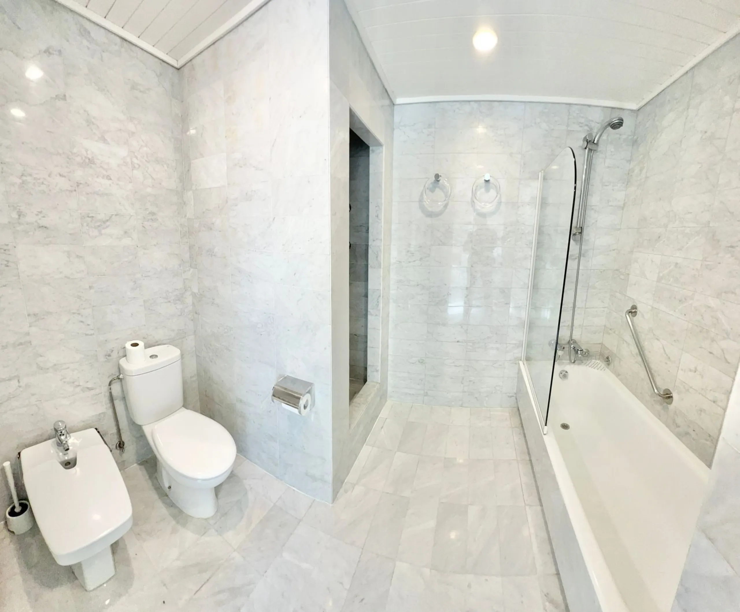 Villa exclusiva y privada con vistas al mar en Bellamar, Castelldefels