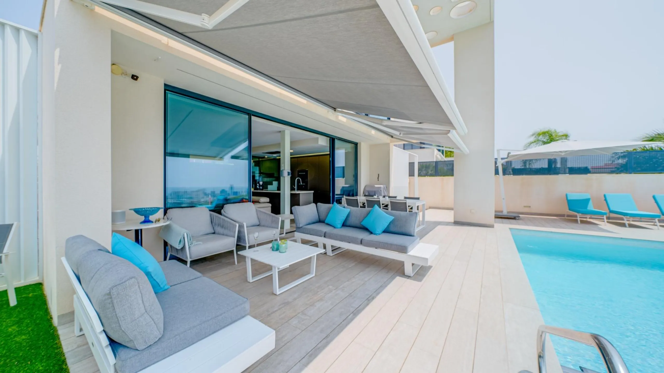 LUXURY VILLA FOR A LARGE FAMILY IN FINESTRAT