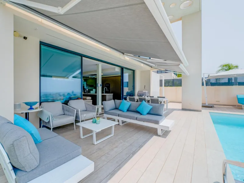 LUXURY VILLA FOR A LARGE FAMILY IN FINESTRAT