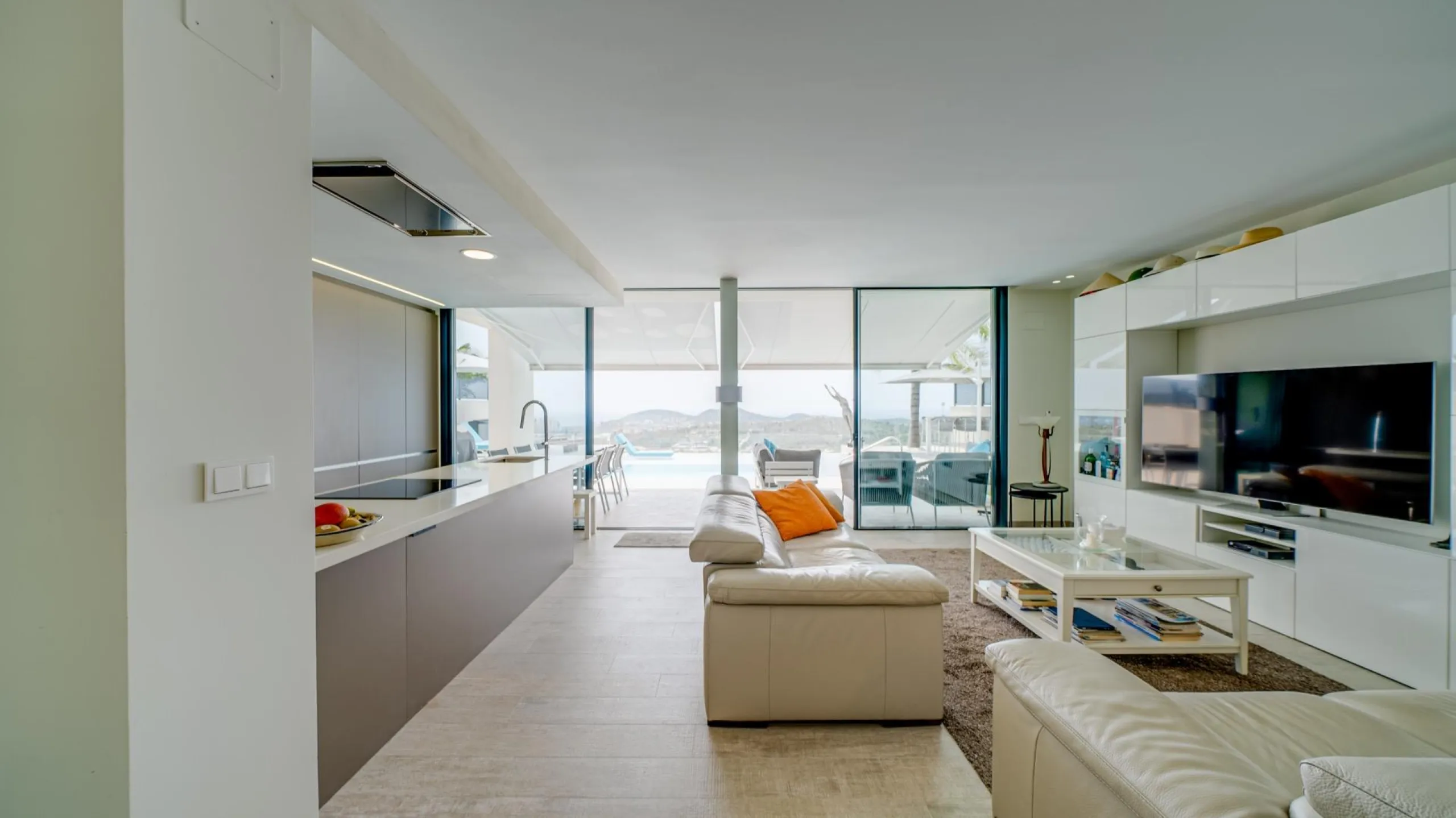 LUXURY VILLA FOR A LARGE FAMILY IN FINESTRAT