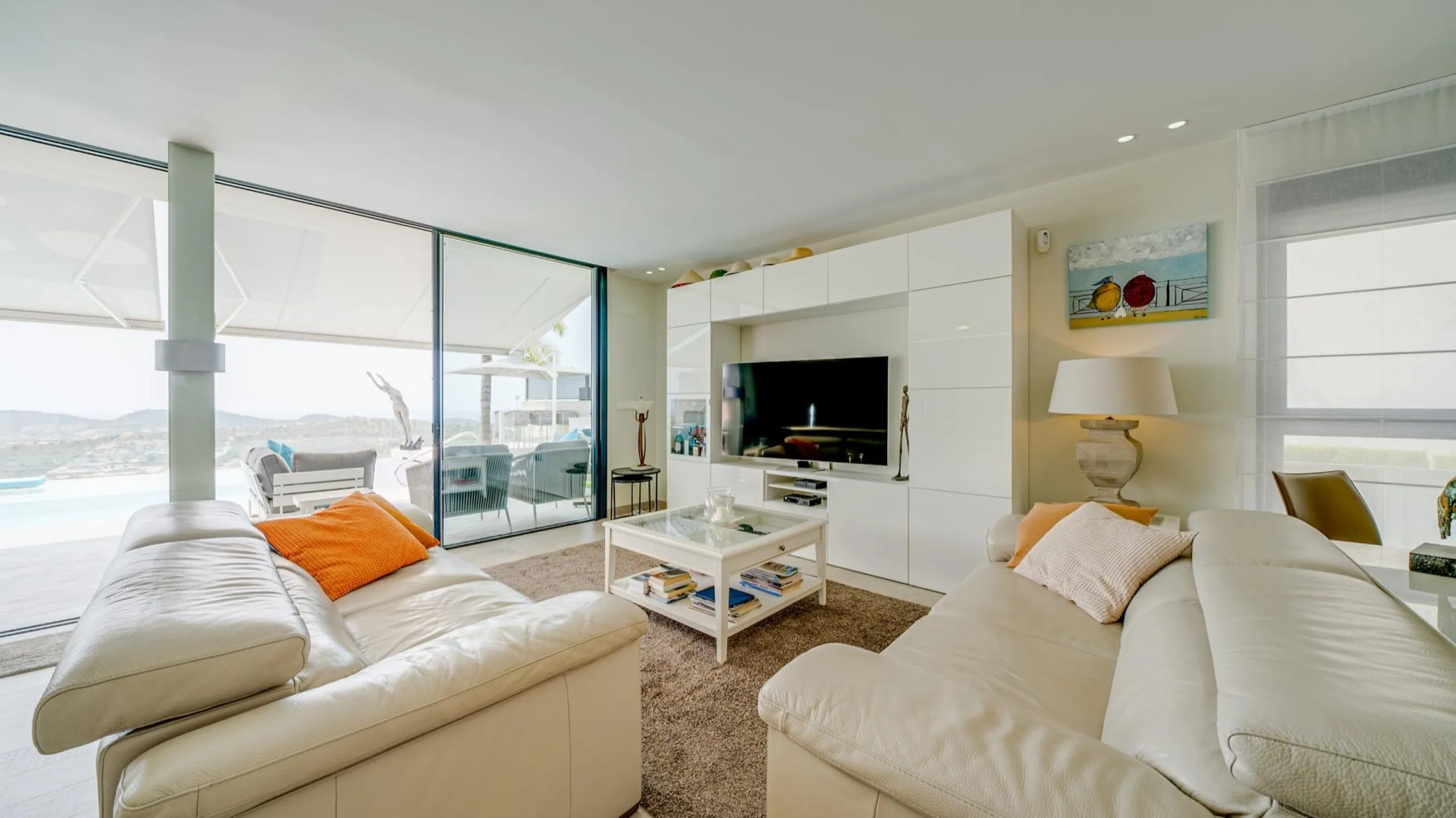 LUXURY VILLA FOR A LARGE FAMILY IN FINESTRAT