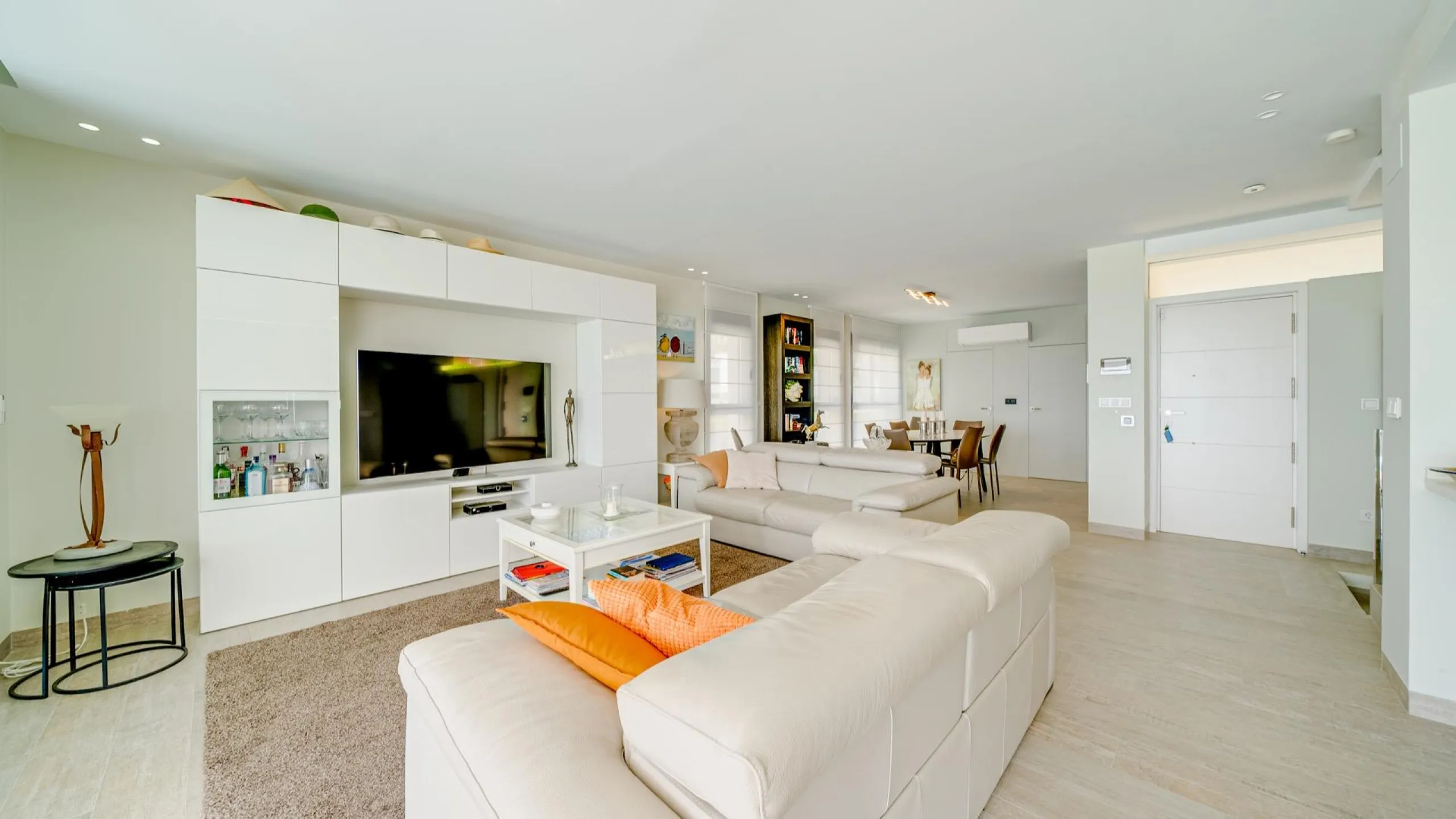 LUXURY VILLA FOR A LARGE FAMILY IN FINESTRAT