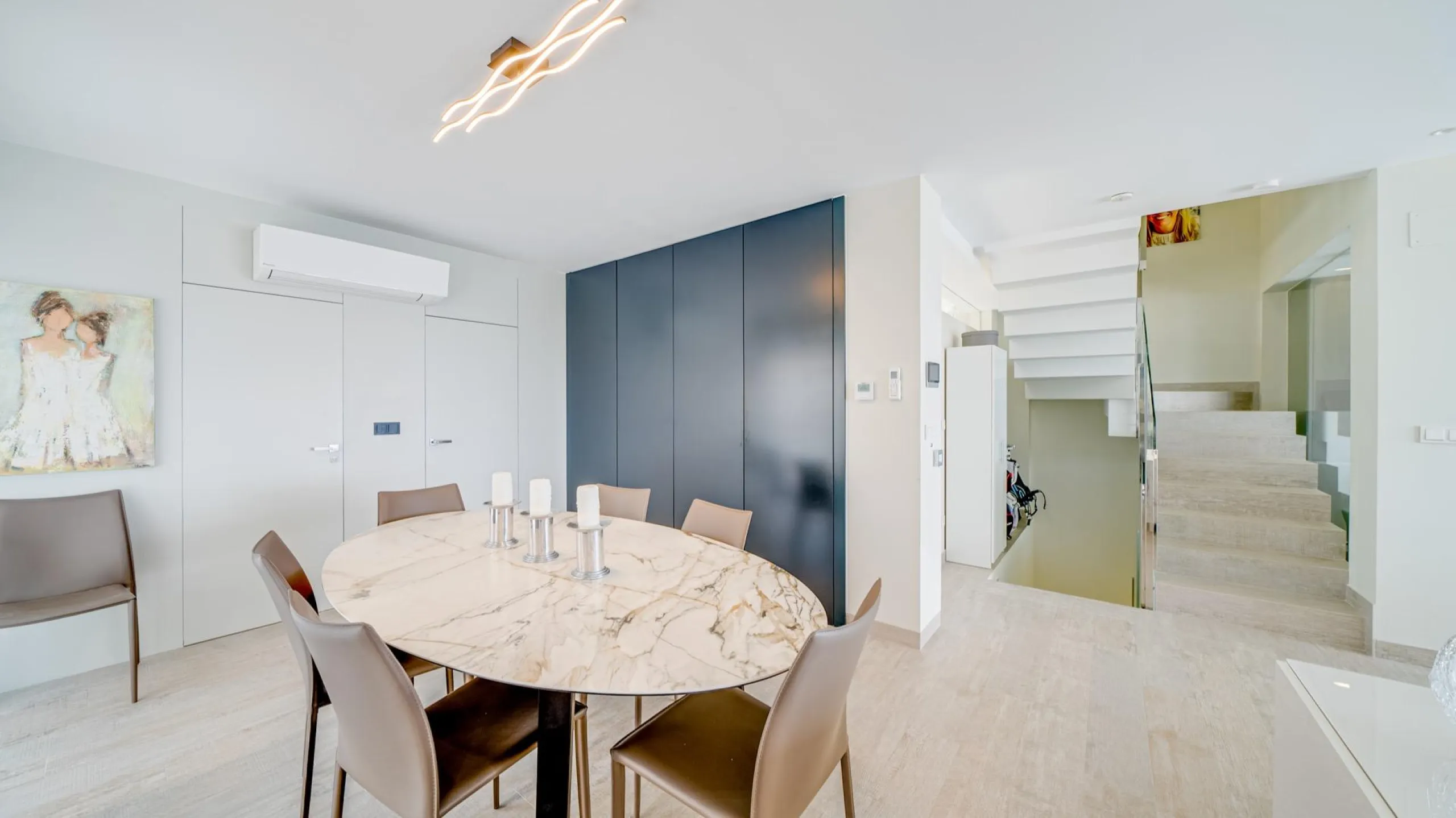 LUXURY VILLA FOR A LARGE FAMILY IN FINESTRAT