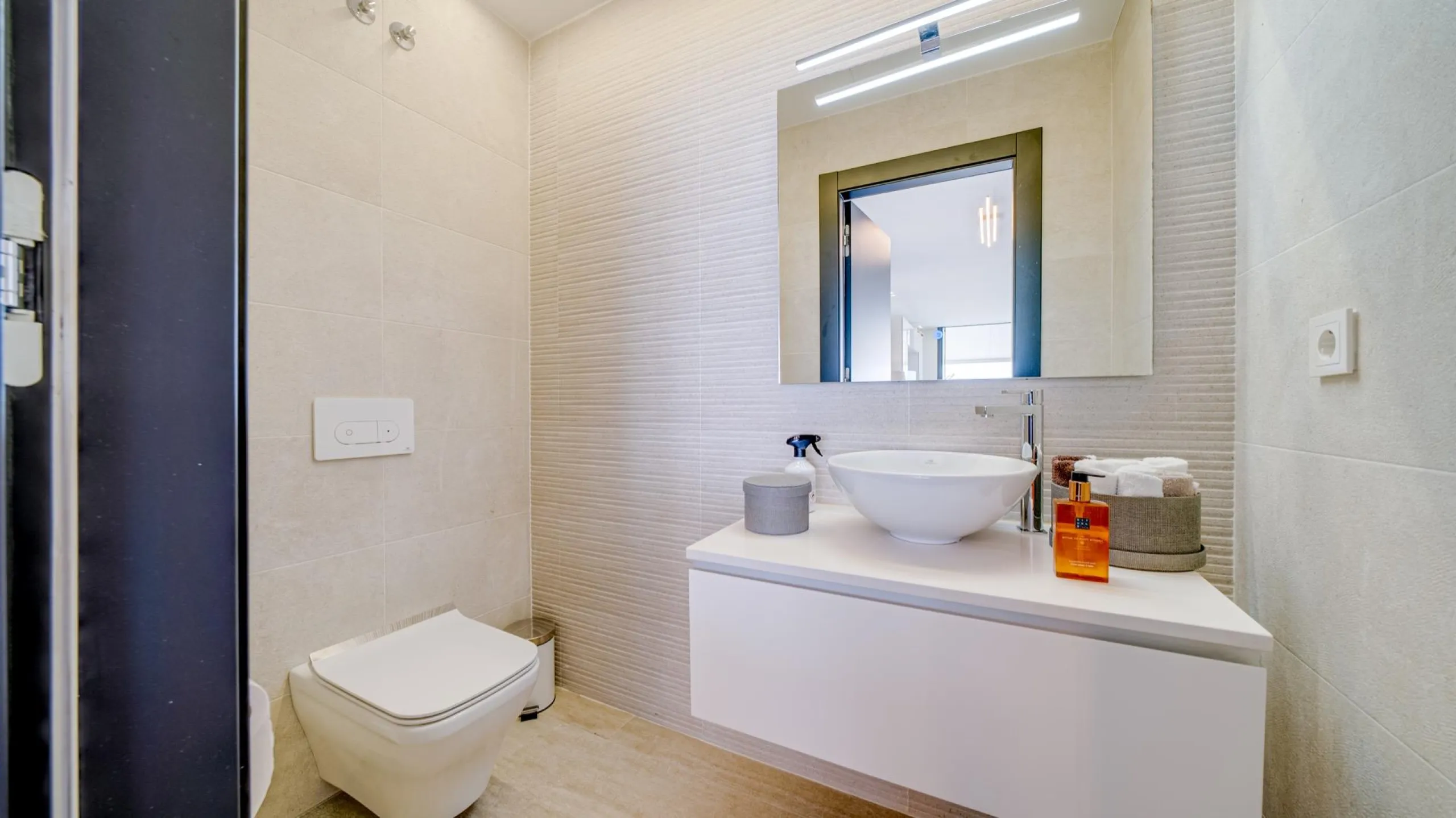 LUXURY VILLA FOR A LARGE FAMILY IN FINESTRAT